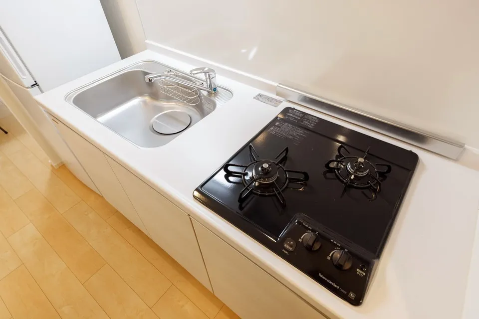 Hmlet Nishi-Shinjuku - Interior - ["Major appliance", "Kitchen", "Kitchen stove"]