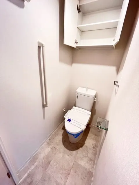 RESIDIA Itabashi Honmachi Place - Interior - ["Toilet seat", "Toilet", "Plumbing fixture"]
