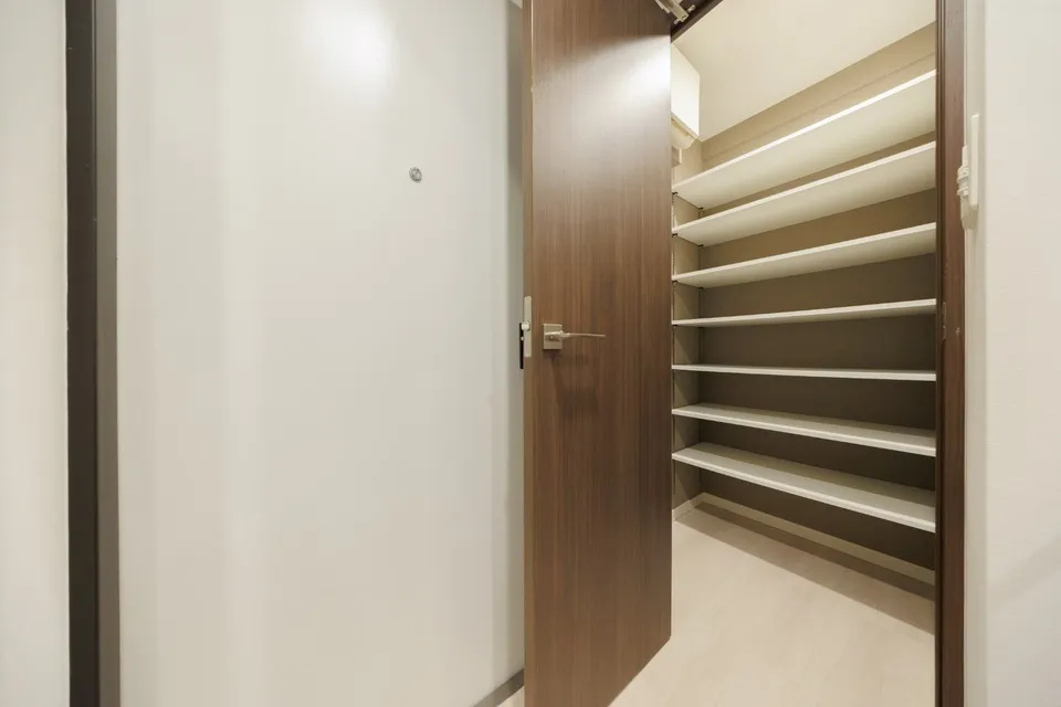 Hmlet Shinjuku Tower - Interior - []