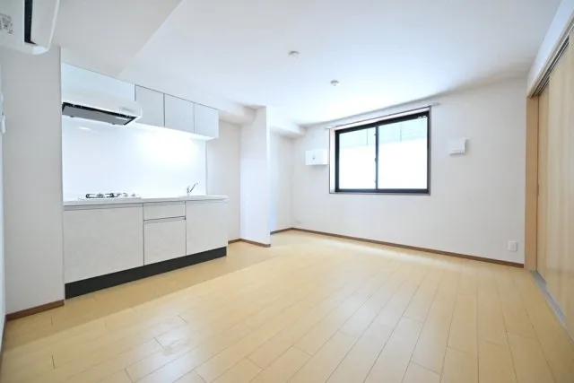 CENTRAL GARDEN RESIDENCE TOKYO - Interior - ["Flooring", "Floor", "Apartment"]