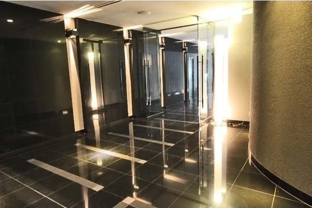 Comforia Kitasando - Exterior - ["Flooring", "Floor", "Glass"]