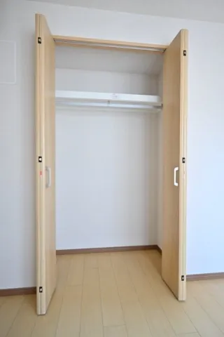 CENTRAL GARDEN RESIDENCE TOKYO - Interior - ["Wood", "Flooring", "Floor"]