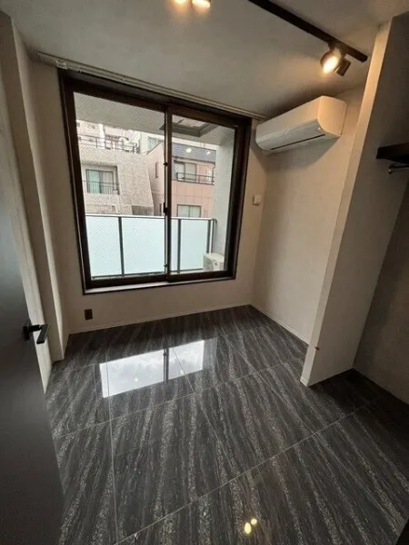 EXAM AKASAKA - Interior - ["Floor", "Tile Flooring"]