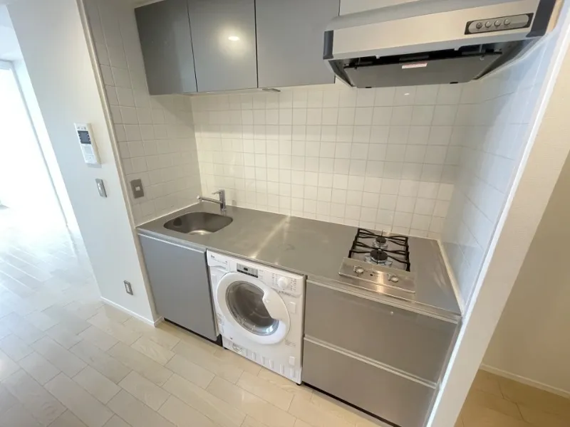Residia Shin Okachimachi - Interior - ["Major appliance", "Washing machine", "Flooring"]