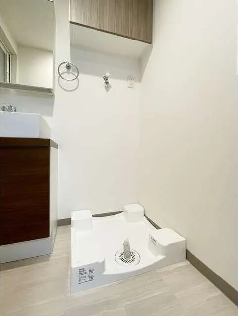 Milia Residence Hiroo - Interior - ["Building", "Sink", "Wood"]