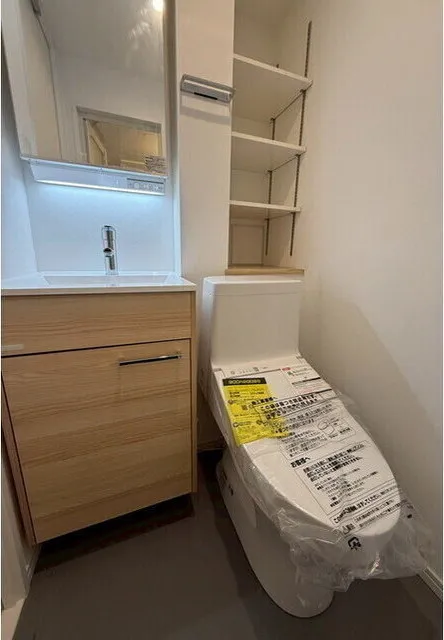 Project Kita-Shinjuku - Interior - ["Plumbing fixture", "Plumbing", "Flooring"]