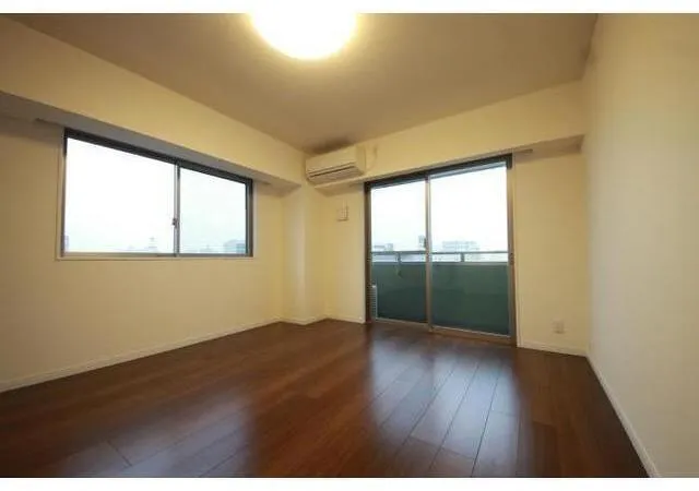Ground Dukes Head Office - Interior - ["Wood flooring", "Laminate flooring"]