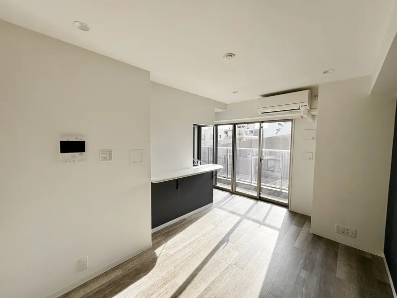 Log Honjo Azumabashi - Interior - ["Flooring", "Floor", "Ceiling"]
