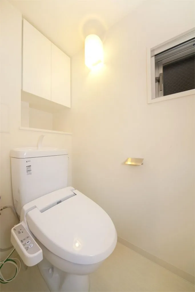 Residia Kudanshita II - Interior - ["Toilet seat", "Property", "Toilet"]