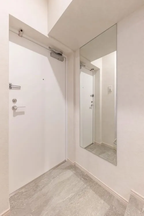 Residia Ueno Okachimachi - Interior - ["Flooring", "Floor", "Ceiling"]