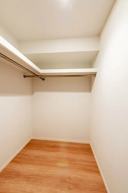 La Casa Hiroo - Interior - ["Building", "Fixture", "Wood"]