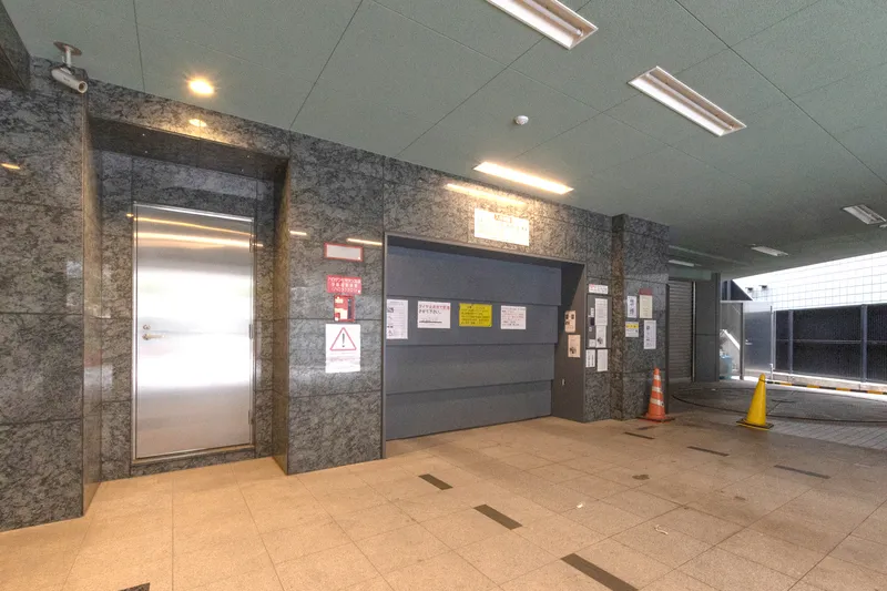 First Real Tower Shinjuku - Other - ["Flooring", "Floor", "Composite material"]