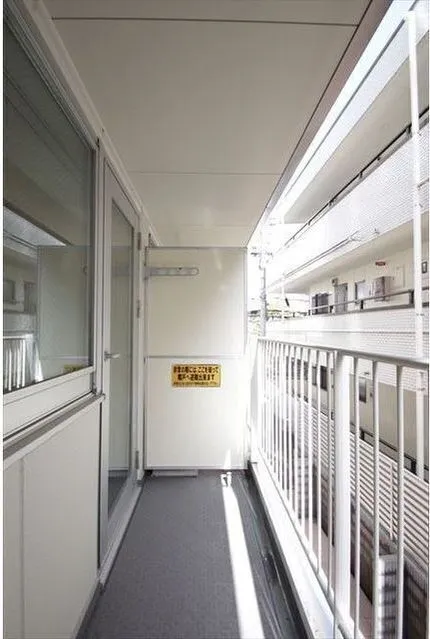 White Tooth Terrace - Interior - ["Building", "Fixture", "Rectangle"]