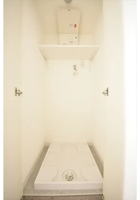 Maison Bellvie Shimokitazawa - Interior - ["White", "Flooring", "Floor"]