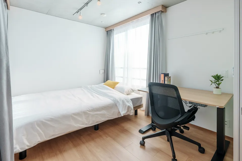 Hmlet Gakugei Daigaku - Interior - ["Furniture", "Interior design", "Flooring"]
