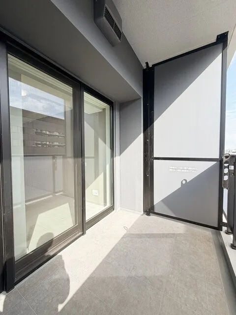 Brookside Residence Kiba - Interior - ["Composite material", "Glass", "Apartment"]