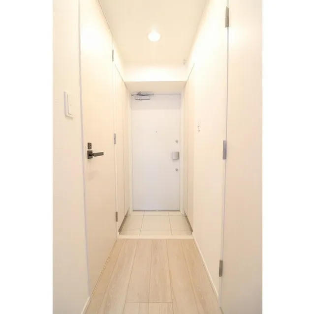 Comforia Nippori - Interior - ["Building", "Door", "Fixture"]