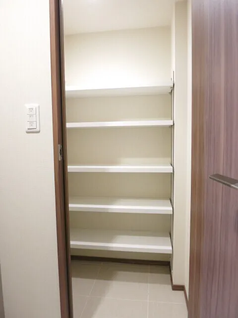 A-Standard Shibaura - Interior - ["Wood", "Flooring", "Floor"]