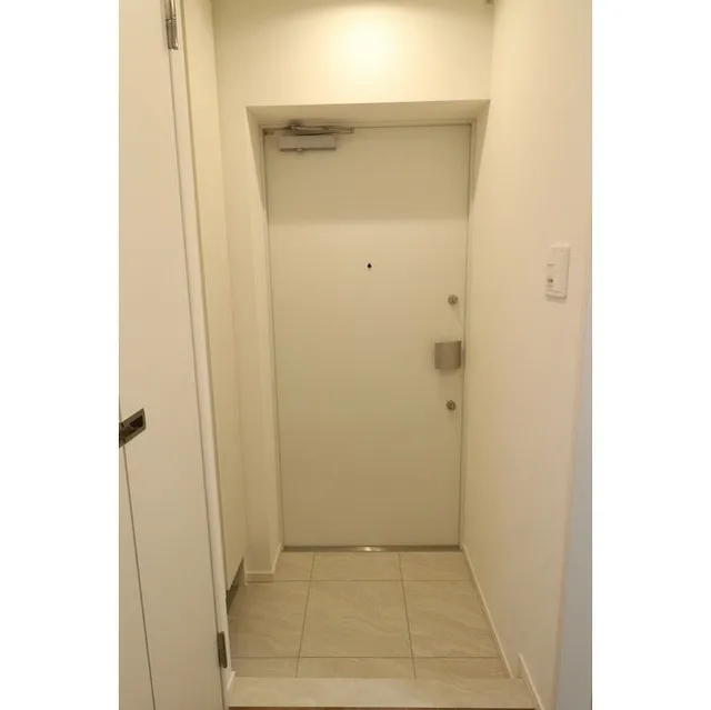 Comforia Sakura Josui - Interior - ["Property", "Room", "Door"]