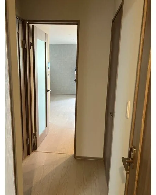 Noah Higashi-Ikebukuro - Interior - ["Wood", "Flooring", "Floor"]