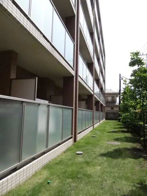 Arcus - Exterior - ["Floor", "Glass", "Daylighting"]