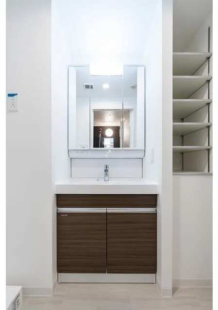 Grand Casa Oji II - Interior - ["Bathroom cabinet", "Interior design", "Wood"]