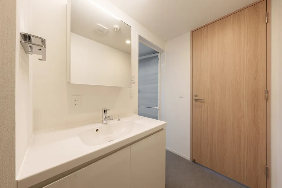 Hmlet Gakugei Daigaku - Interior - ["Flooring", "Interior design", "Floor"]