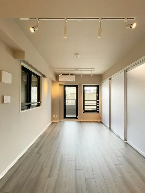 La Perla Ichigaya-Sadoharacho - Interior - ["Property", "Fixture", "Hall"]