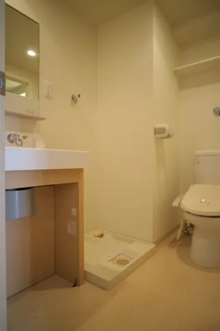 Proud Flat Monzen Nakamachi I - Interior - ["Wall", "Plumbing fixture", "Flooring"]