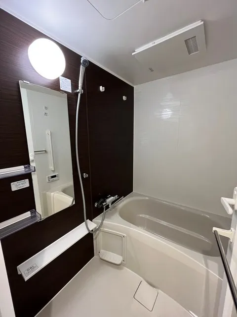 Park Axis Akatsuka - Interior - ["Plumbing fixture", "Flooring", "Bathroom"]