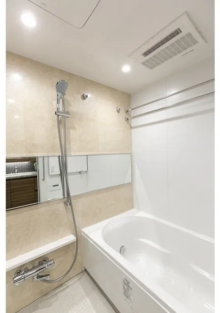 Tokyo Port City Takeshiba Residence Tower - Interior - ["Plumbing fixture", "Flooring", "Bathroom"]