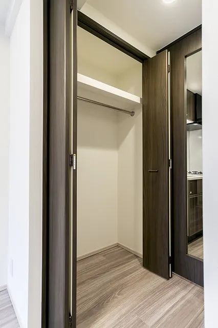 Milia Residence Shinjuku Gyoen - Interior - ["Building", "Fixture", "Wood"]