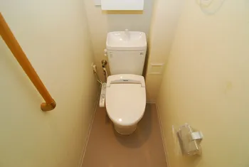 Esty Maison Toyosu Residence - Interior - ["Toilet seat", "Toilet", "Bathroom"]