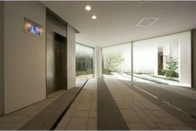 Roppongi MK ART Residence - Exterior - Lobby