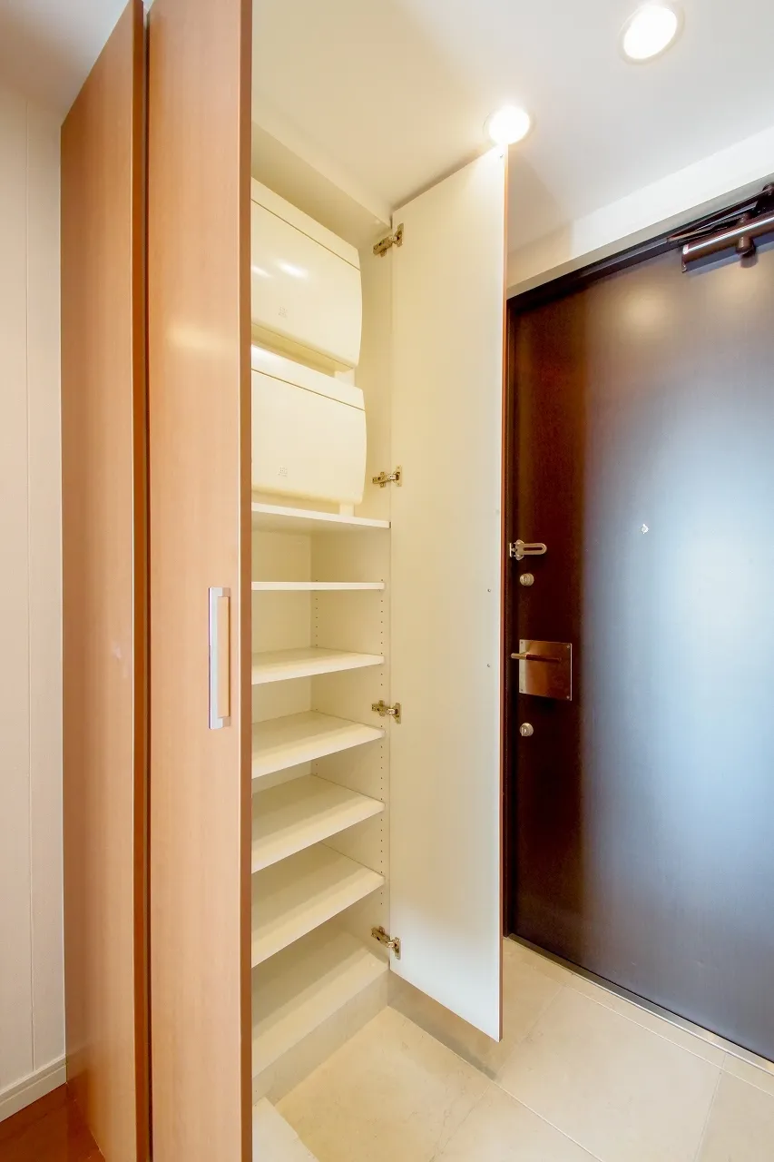 Platine Shinjuku Shintoshin - Interior - ["Building", "Property", "Fixture"]
