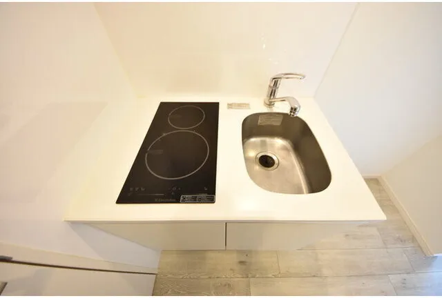Elflora Sangenjaya - Interior - ["Bathroom", "Grey", "Rectangle"]