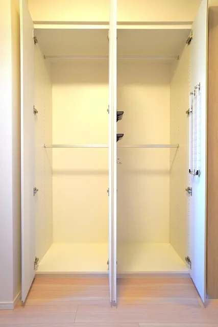 Belfirth Kinshicho South - Interior - ["Fixture", "Building", "House"]