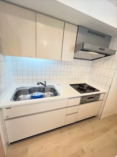 Residia Tower Kamiikebukuro (Tower Building) - Interior - ["Kitchen", "Kitchen Appliance", "Major appliance"]