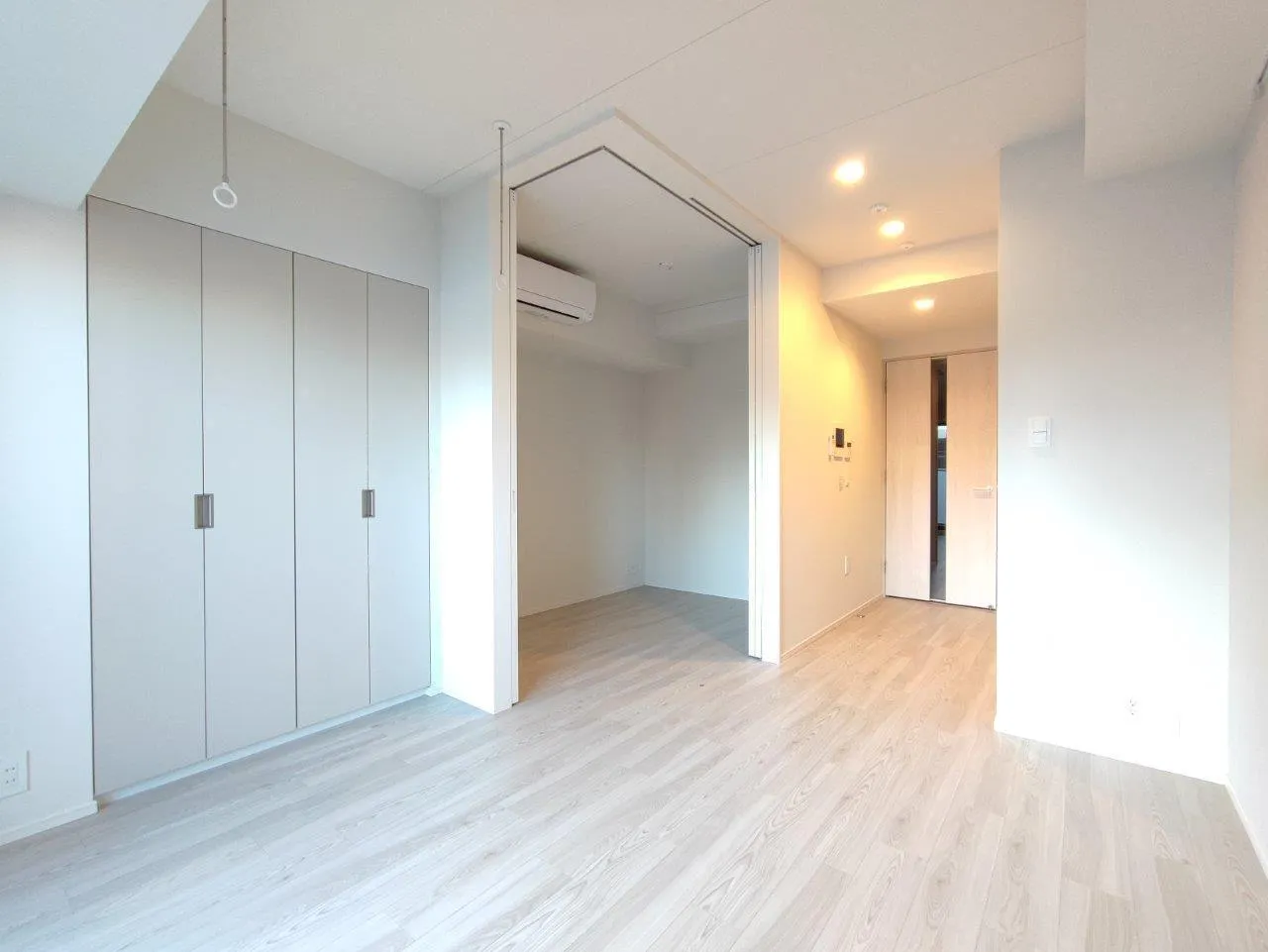 Cross Residence Takadanobaba - Interior - ["Property", "Hall", "Wood"]