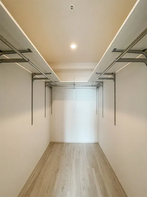 Royal Parks Shinagawa - Interior - ["Flooring", "Wood", "Floor"]
