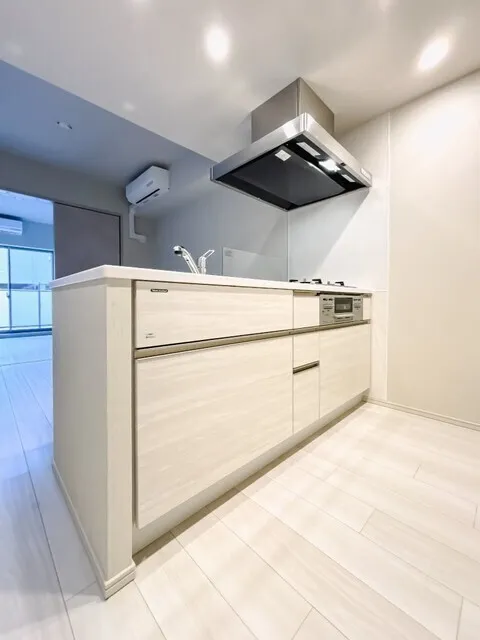 Royal Parks Ariake - Interior - ["Flooring", "Kitchen", "Floor"]