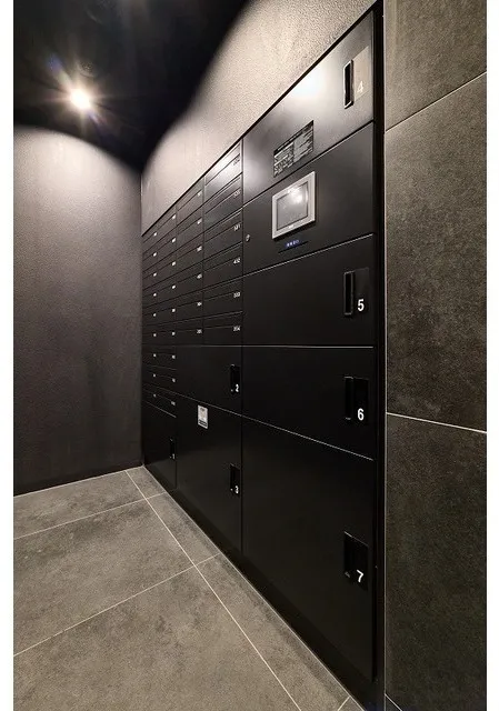 Comforia Liv Oshiage NORTH - Exterior - ["Locker"]