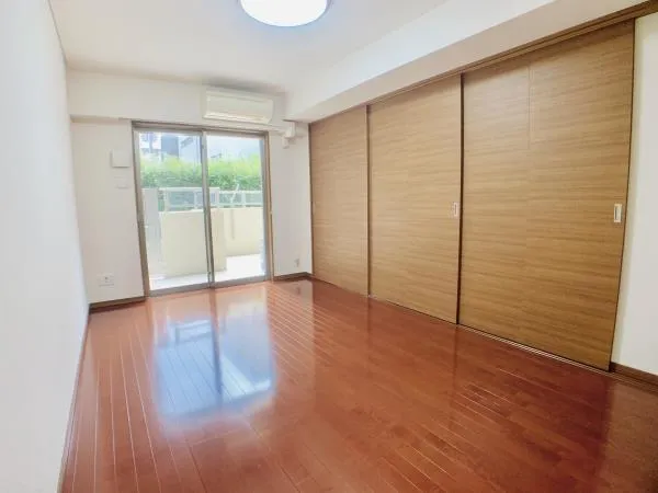 Premier Comfort Nishiogikubo - Interior - ["Flooring", "Floor", "Wood flooring"]