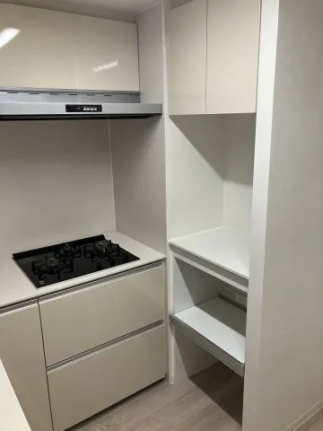 Hiroo Apartment - Interior - ["Furniture", "Cabinetry", "Kitchen appliance"]