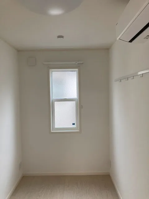 Duo Minamidai B - Interior - ["Wall", "Flooring", "Floor"]