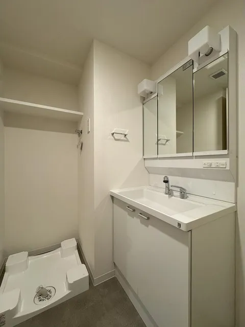 KDX Residence Kamiitabashi - Interior - ["Flooring", "Plumbing fixture", "Floor"]