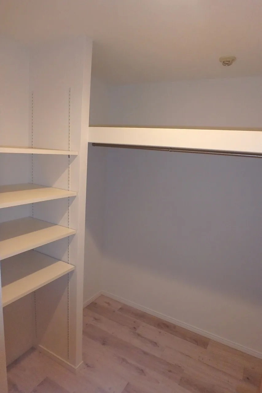 Green Homes 2 - Interior - ["Wood", "Shelving", "Shelf"]