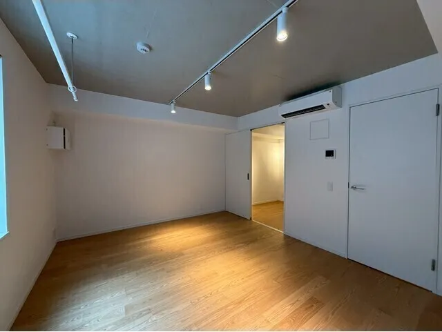 Project Kita-Shinjuku - Interior - ["Flooring", "Ceiling", "Floor"]