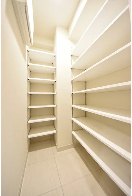 343 Residence Nishiazabu (Open Residence) - Interior - ["Flooring", "Wood", "Shelving"]