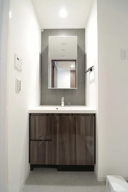 Wellith Urban Nakano Sakaue - Interior - ["Tap", "Mirror", "Sink"]